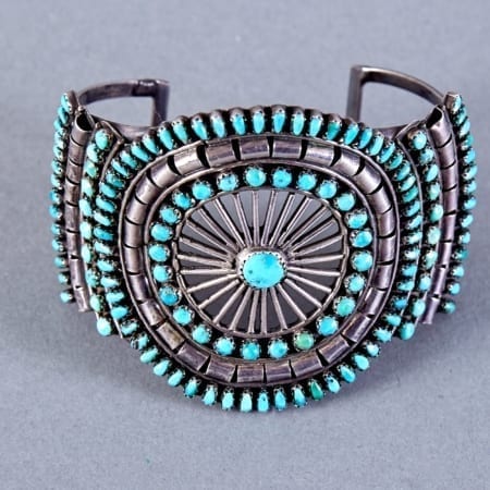 Lot 342: Zuni Sterling and Turquoise Petit Point Bracelet Fine and Decorative Arts of the Globe - Jan 19 2019 Art of World