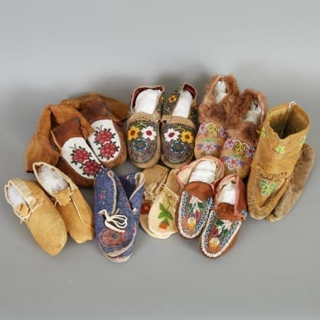 Lot 239: Group of 8 Pairs of Moccasins Fine and Decorative Arts of the Globe - Jan 19 2019 Asian Art