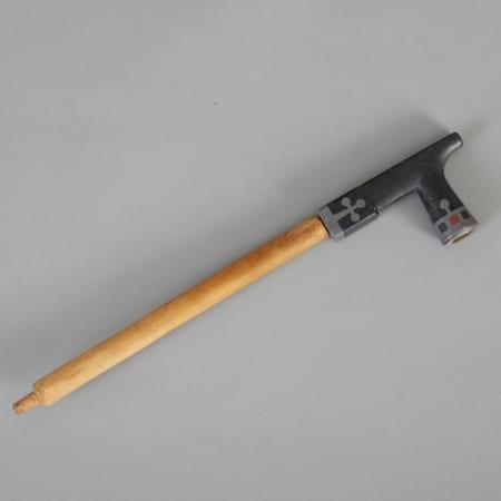 Lot 286: Ojibwe Inlaid Steatite Pipe with Wooden Stem c. 1900 Fine and Decorative Arts of the Globe - Jan 19 2019 Art of World
