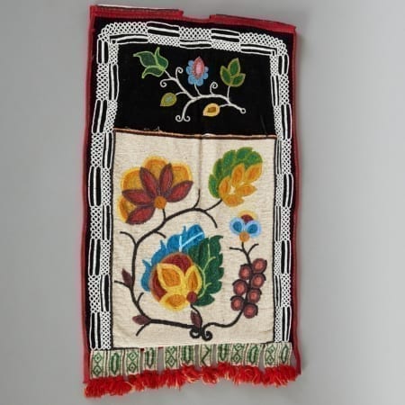 Lot 267: Early 20th c. Ojibwe Bandolier Bag with Open Sash Fine and Decorative Arts of the Globe - Jan 19 2019 Art of World