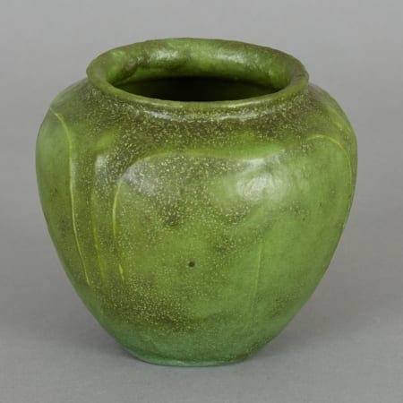 Lot 089: Grueby Lotus Pattern Jar Vase Fine and Decorative Arts of the Globe - Jan 19 2019 Art of World
