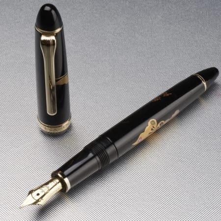 Lot 029: Sailor Lacquer and Mother of Pearl Fountain Pen Fine Pens & Writing Instruments - Nov 9 2018 Fine Pens