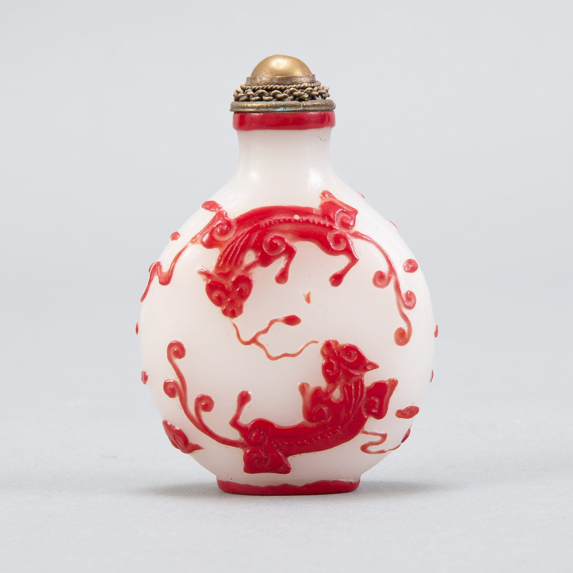 Lot 219: 19th c. Chinese Glass Overlay Snuff Bottle