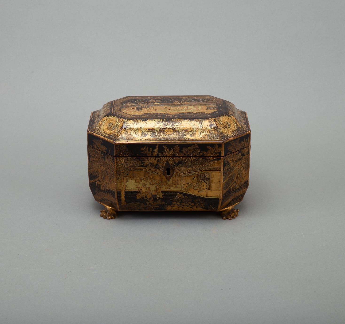 Lot 276: 19th c. Chinese Export Lacquer Tea Caddy