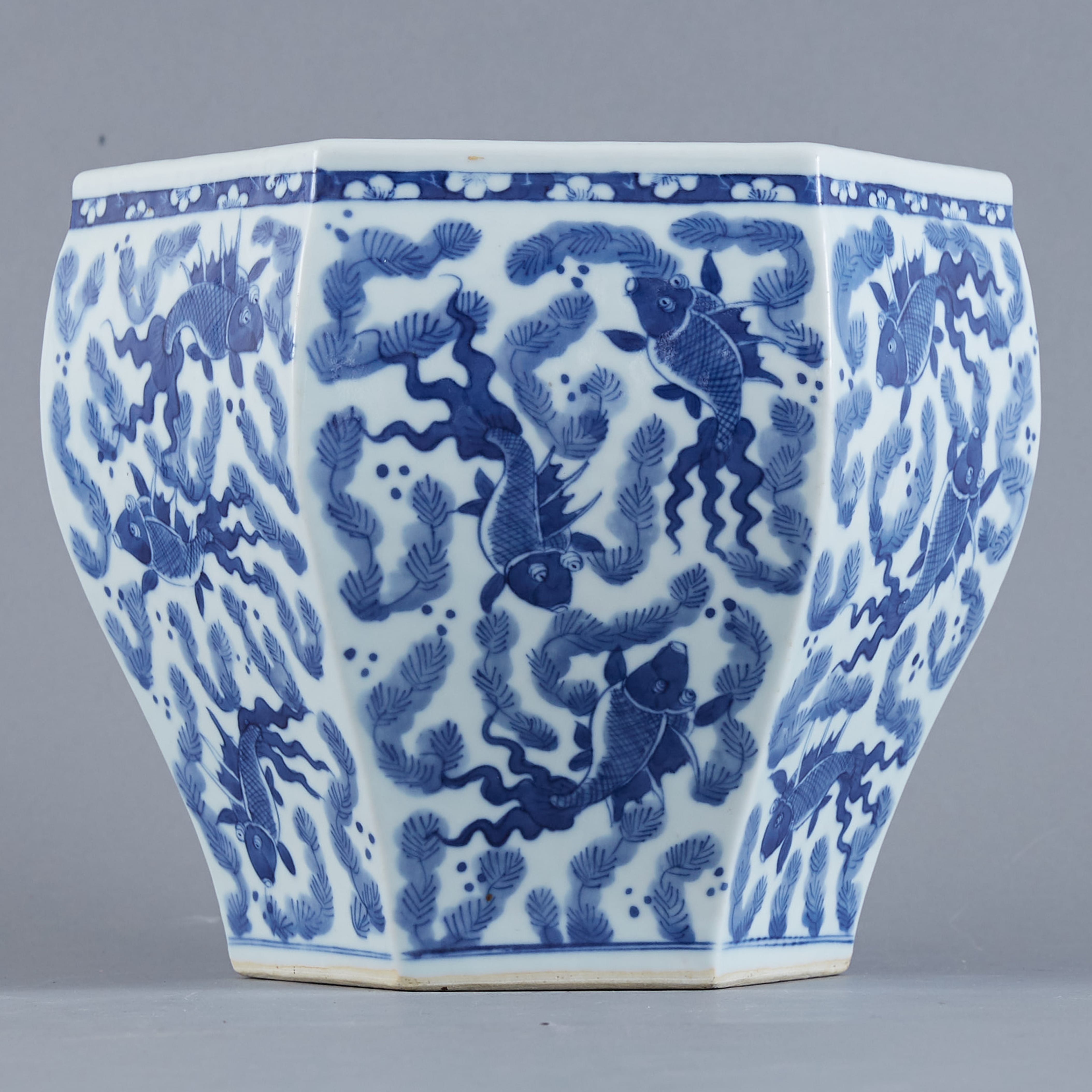 Lot 274: Chinese Porcelain Hexagonal Planter Cache Pot