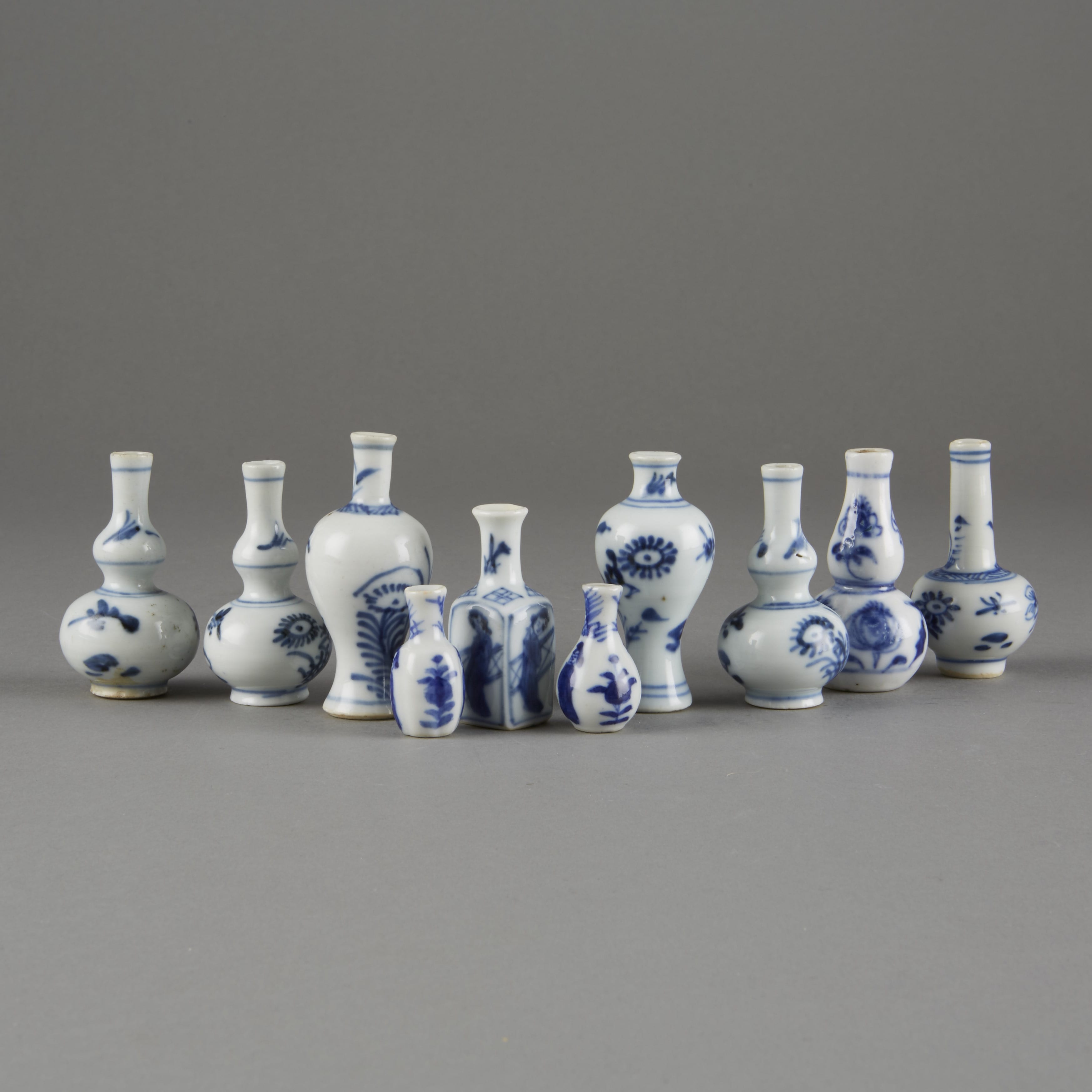 Lot 090: Chinese 18th Century Kangxi Blue and White Export Porcelain Group of Miniature Vases