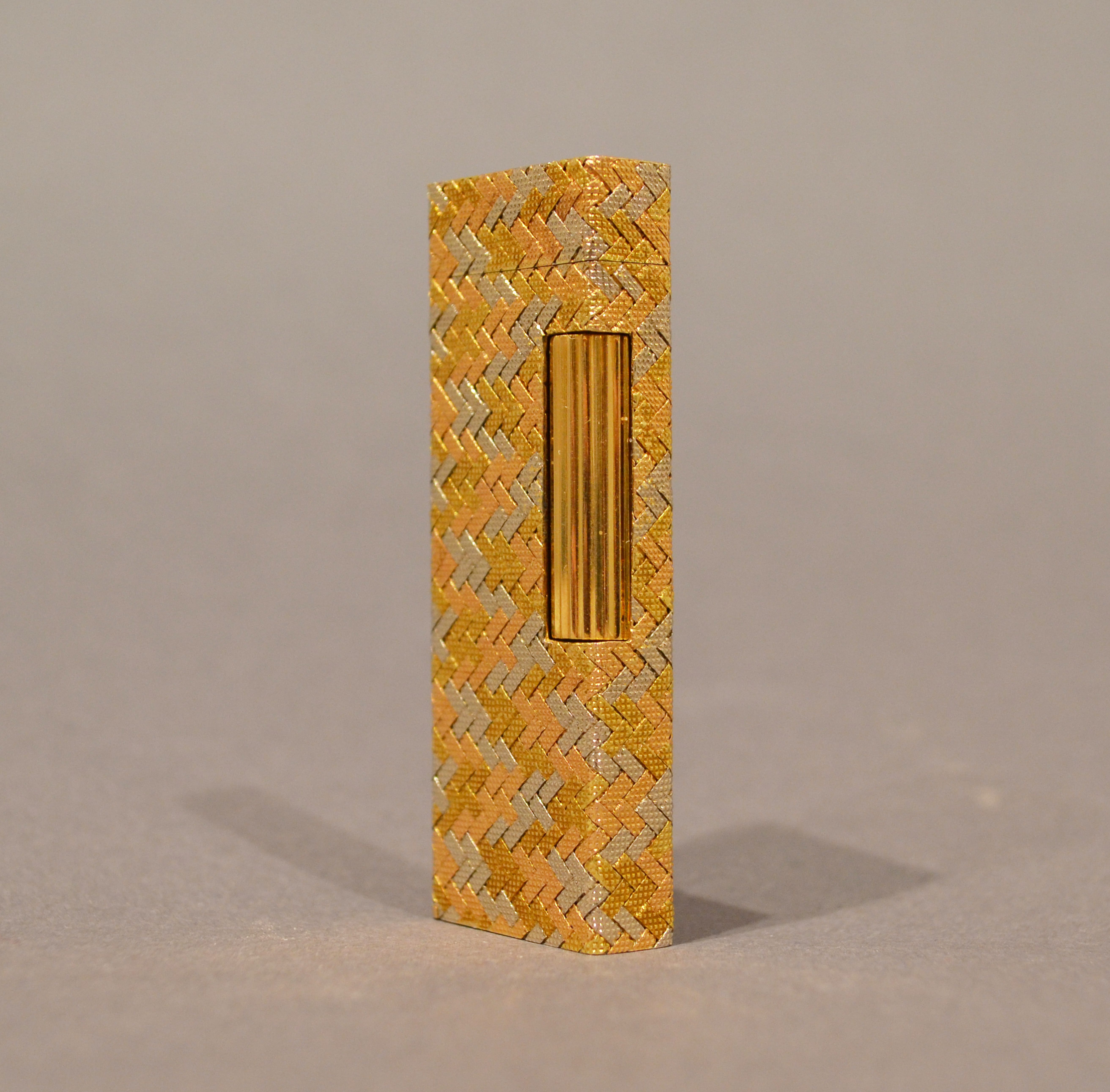 Alfred Dunhill 18K Gold Rollagas Lighter