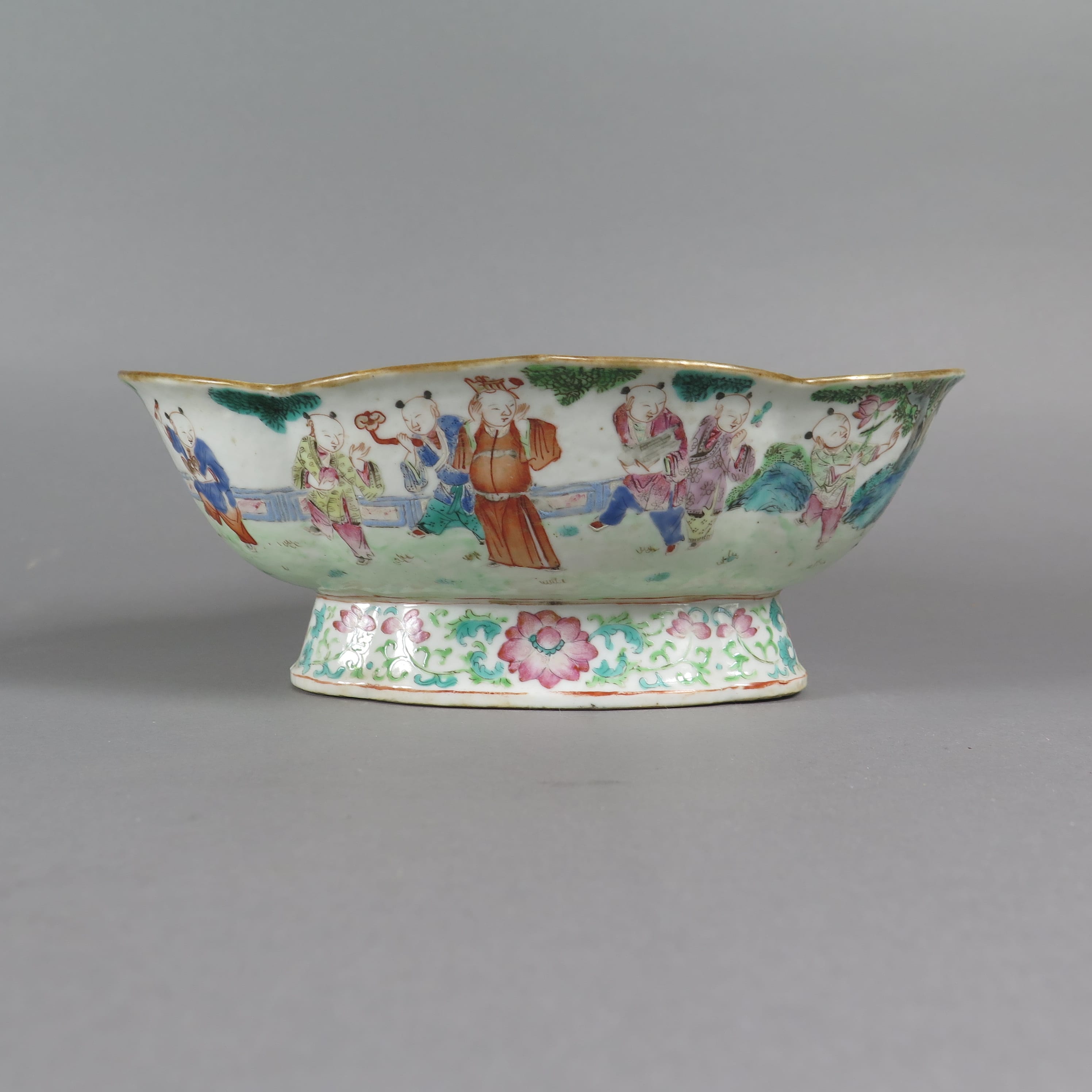 Lot 248: Chinese Guangxu Porcelain Footed Compote