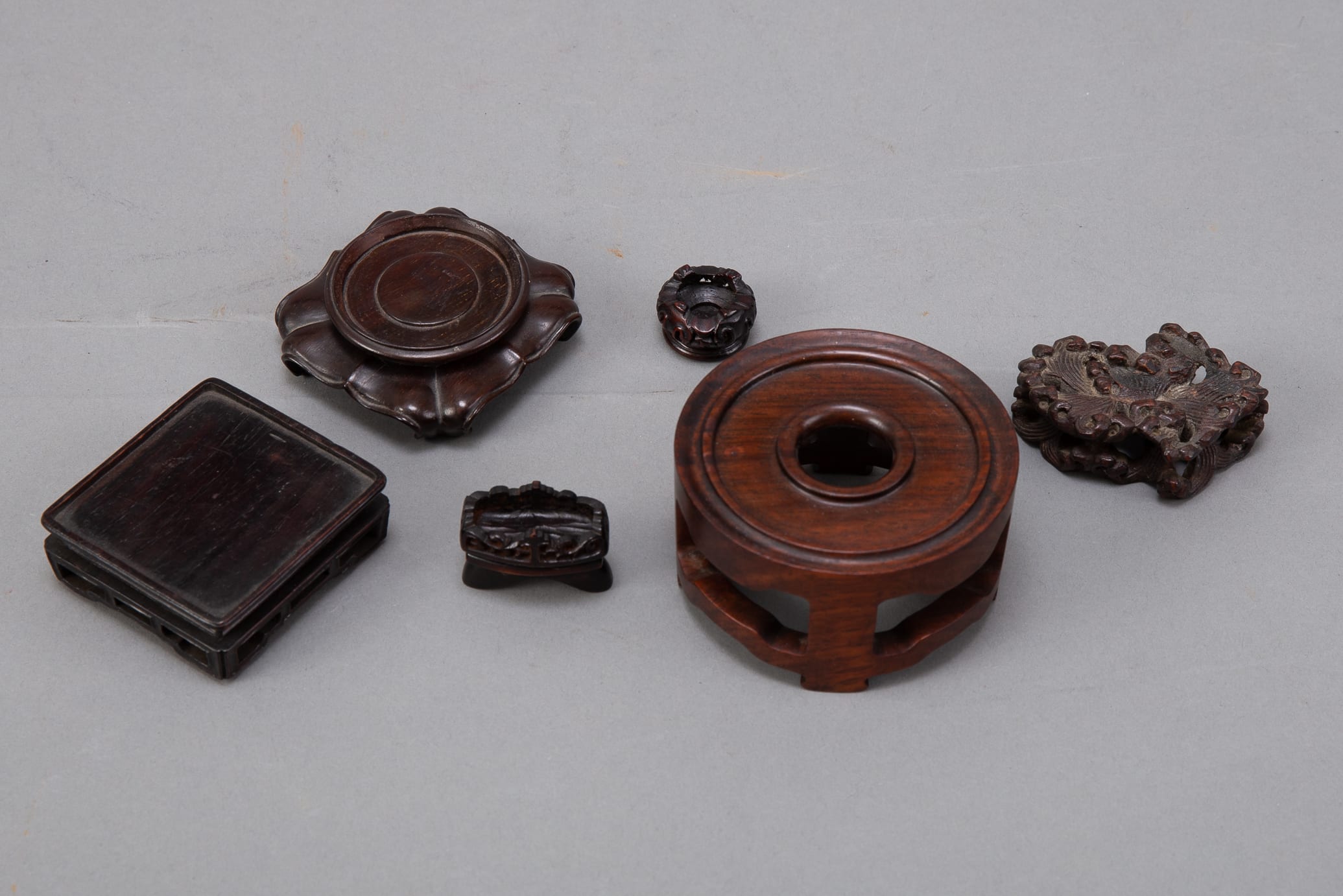 Lot 291: Group of Chinese Mid Qing Vase Wooden Stands