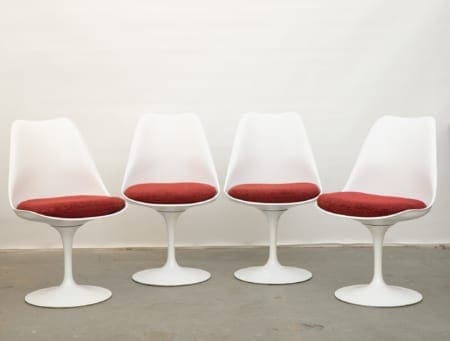 Lot 081: 4 Eero Saarinen for Knoll Tulip Chairs
