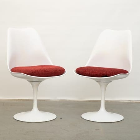 Lot 082: Pair 2 Eero Saarinen for Knoll Tulip Chairs