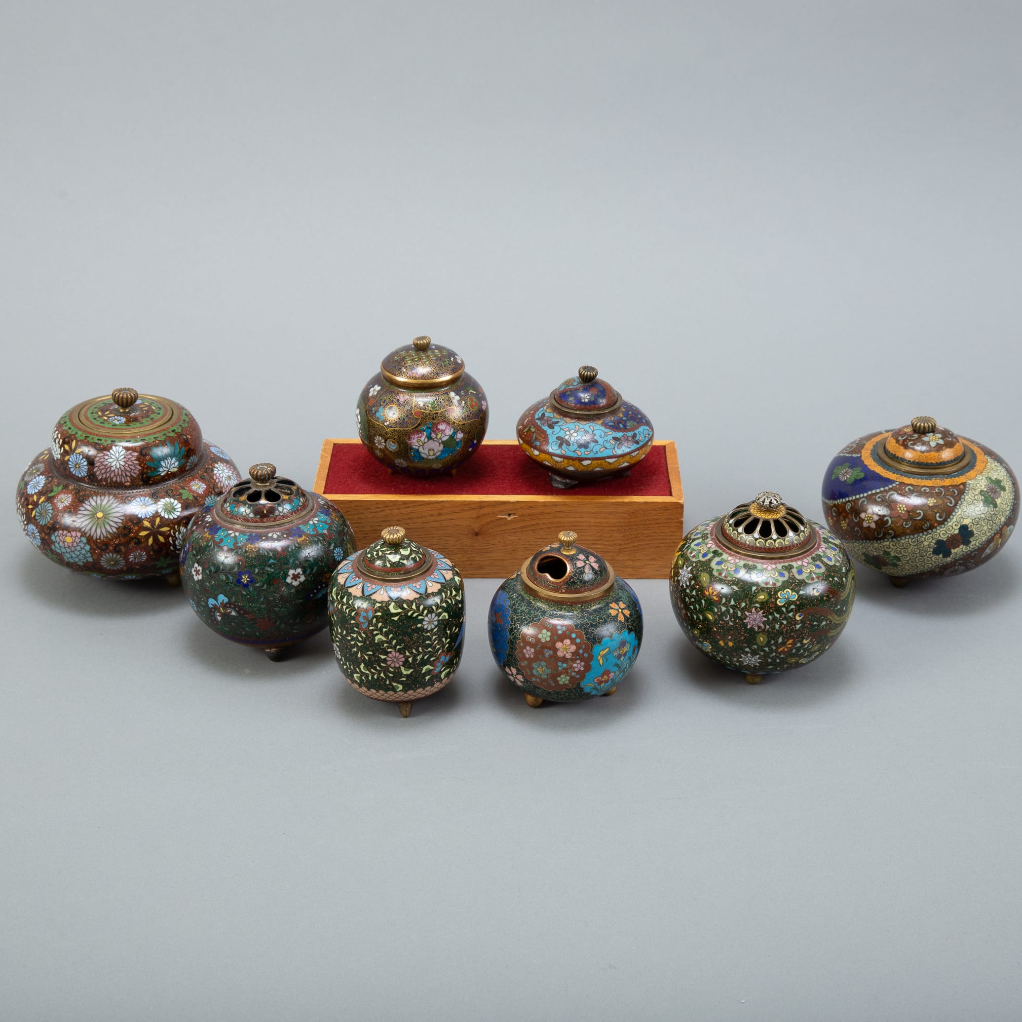 Lot 023: Grp: 8 Japanese Meiji Cloisonne Censers