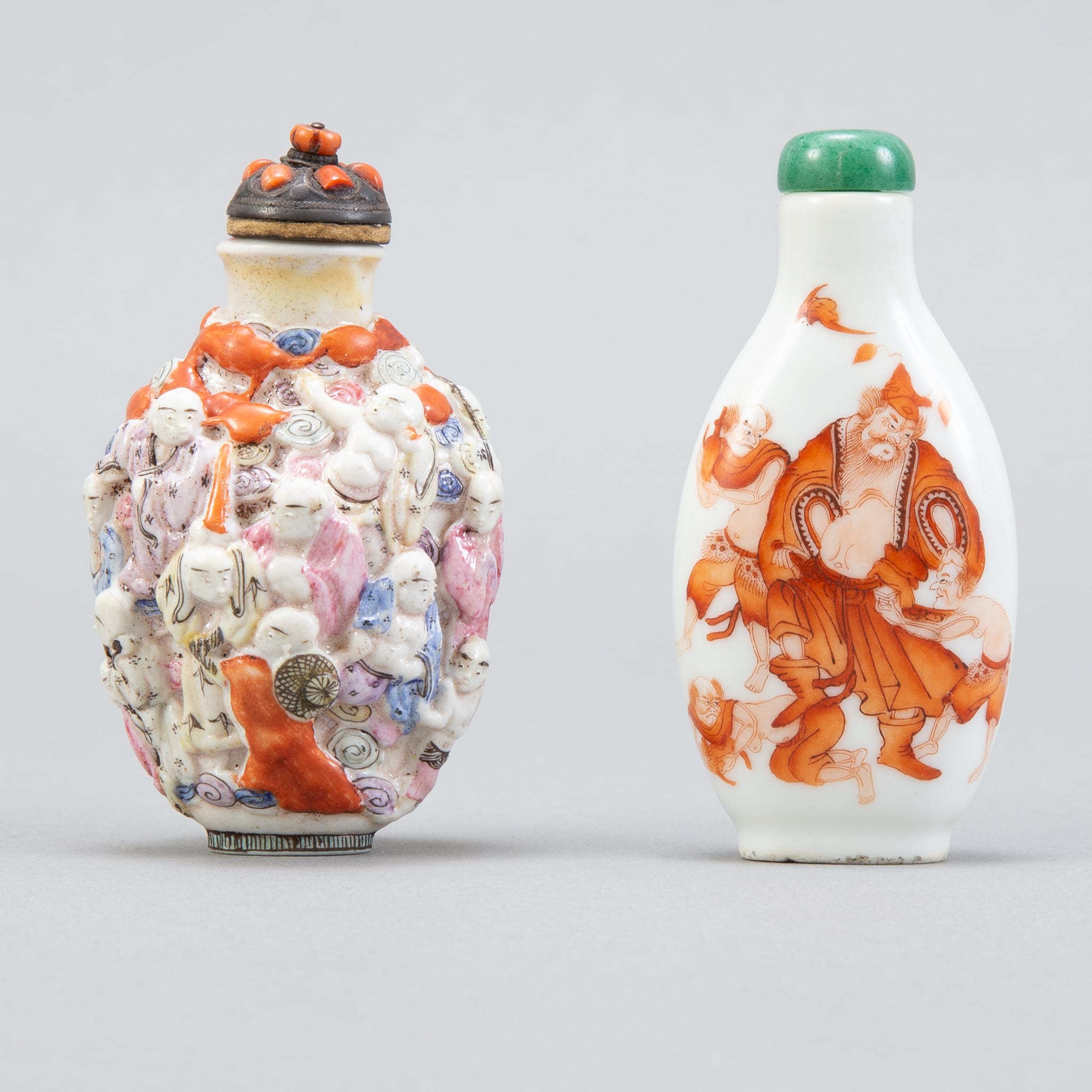 Lot 221: Grp:2 Chinese 19th c. Porcelain Snuff Bottles
