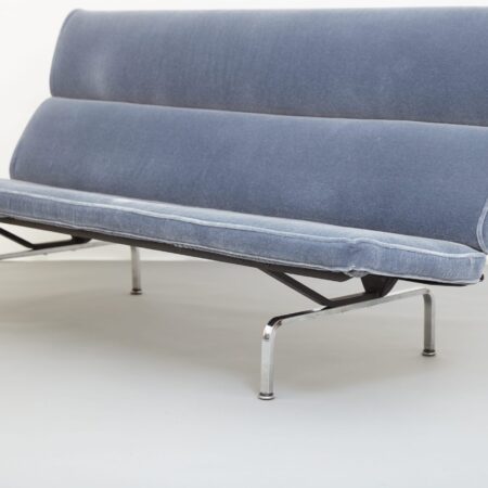 Eames for Herman Miller Sofa Compact
