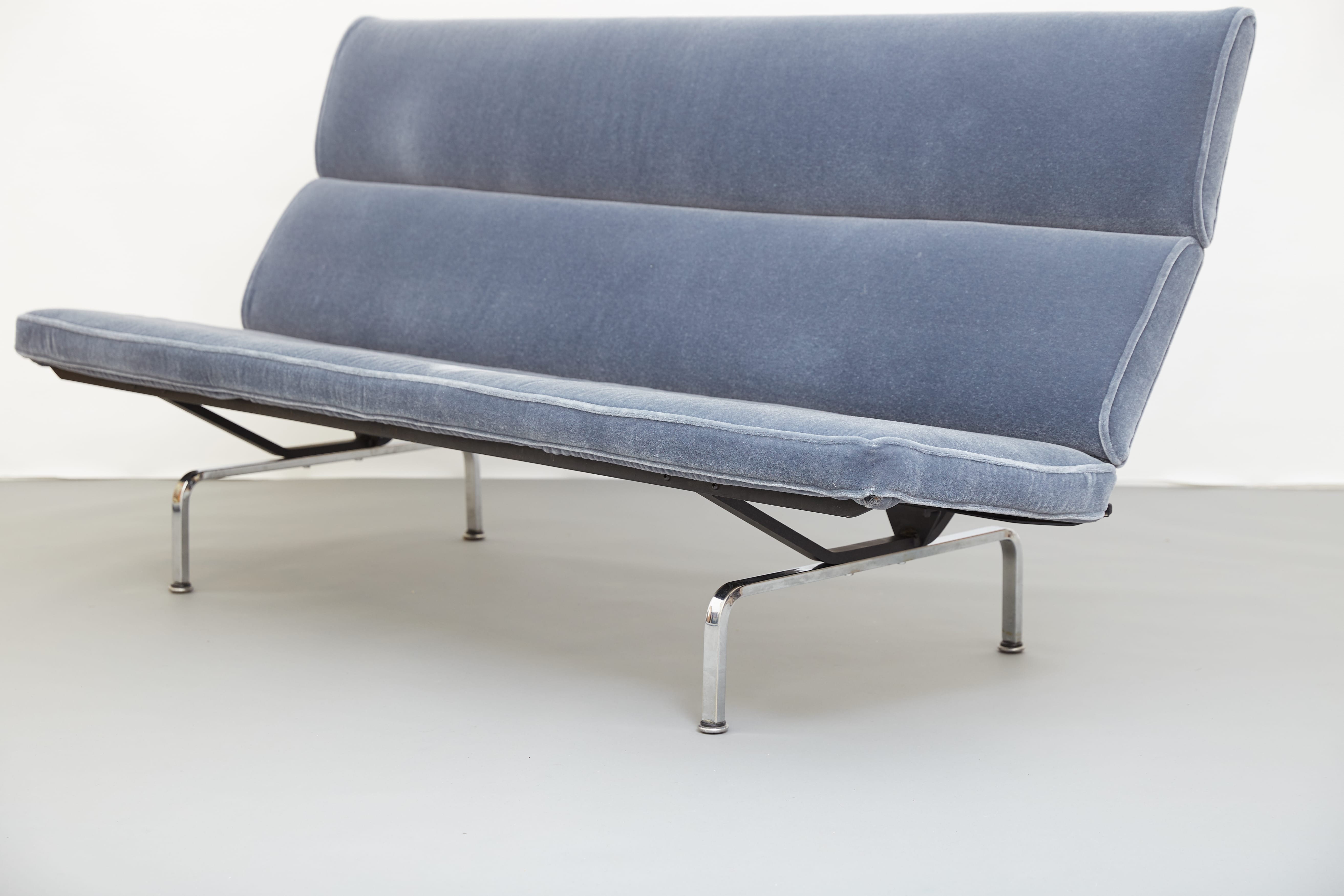 Eames for Herman Miller Sofa Compact