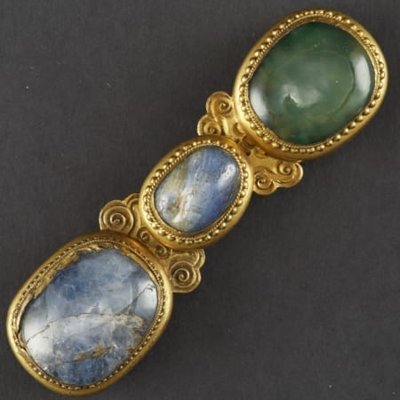 Lot 026: Chinese Gilt Bronze Sapphire and Glass Buckle – 18th century Asian Art and Decorative Art (Day Two) - Sep 29 2018 Asian Art