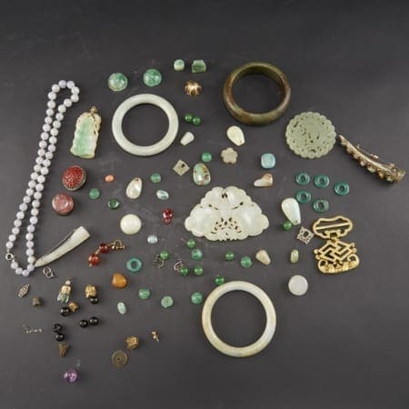 Lot 024: Large group of Chinese Jades Bronze Silver Beads and Jewelry Pieces Asian Art and Decorative Art (Day Two) - Sep 29 2018 Asian Art