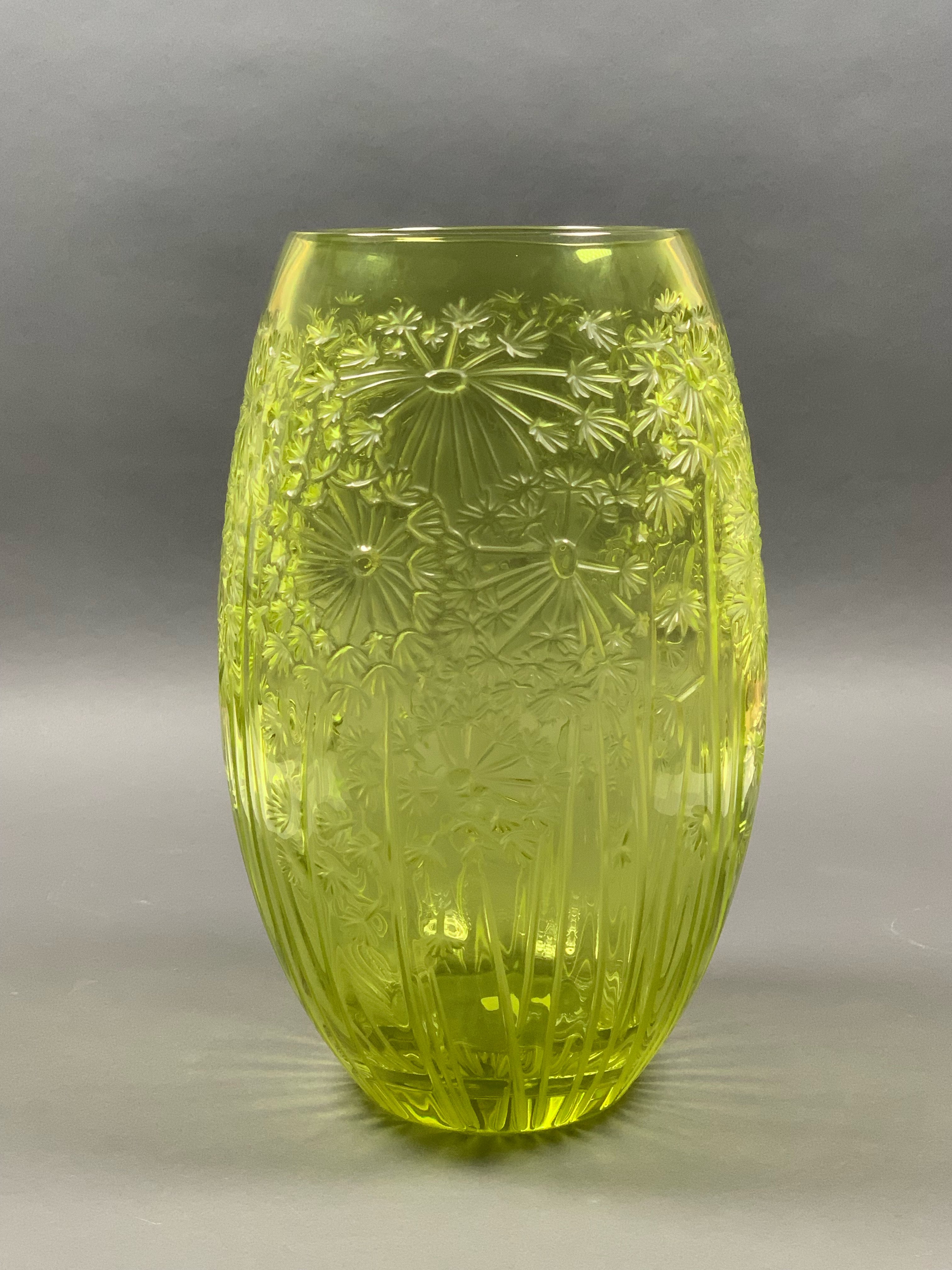 Large Lalique ""Bucolique"" Dandelion Vase