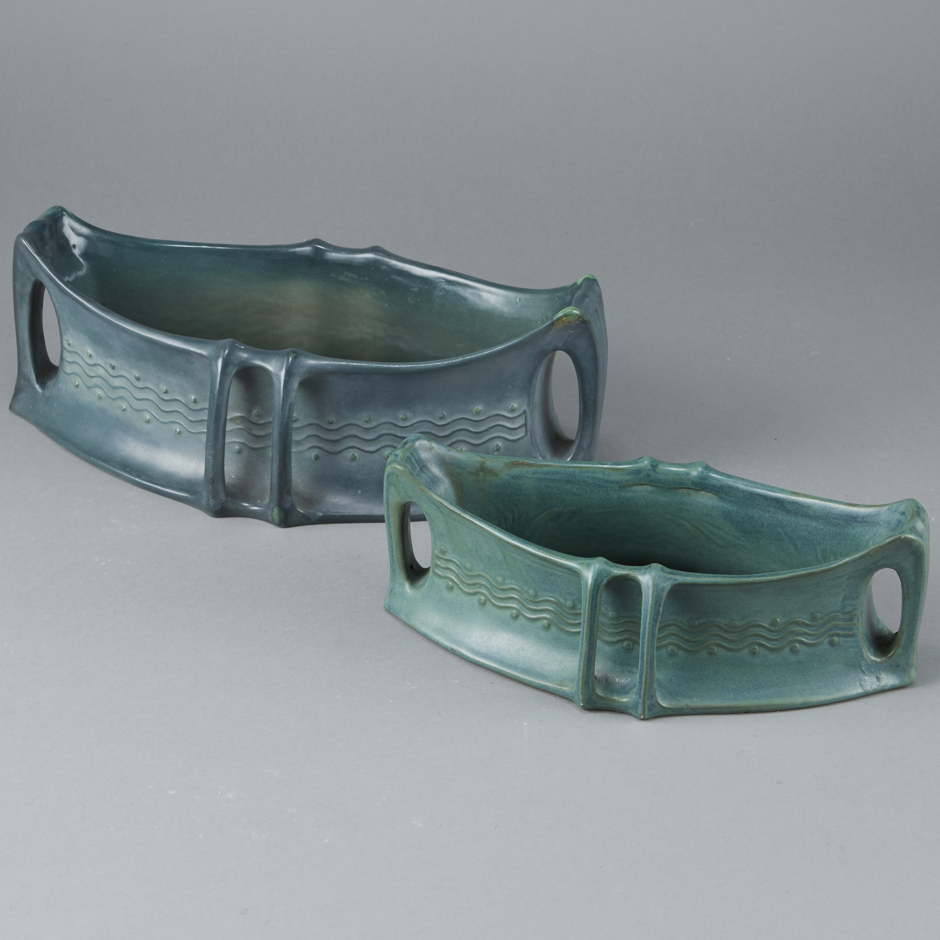 Lot 231: Large Amphora Arts and Crafts Basin