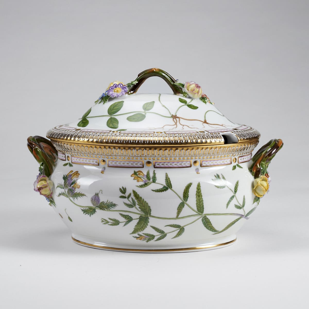 The Value of Flora Dinnerware (Collection Price Guide) - Revere Auctions