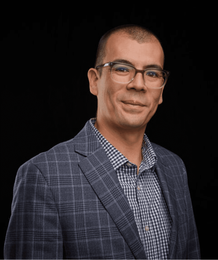 Robert Snell, Owner and Paintings & Sculpture Specialist