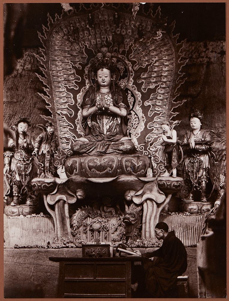 le_pho_banner 2 Chin San Long Photograph - Thousand Hands Buddha