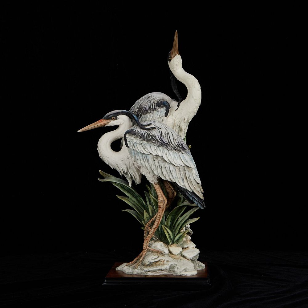 le_pho_banner 2 Guiseppe Armani "Elegance in Nature" Ceramic Crane Figure
