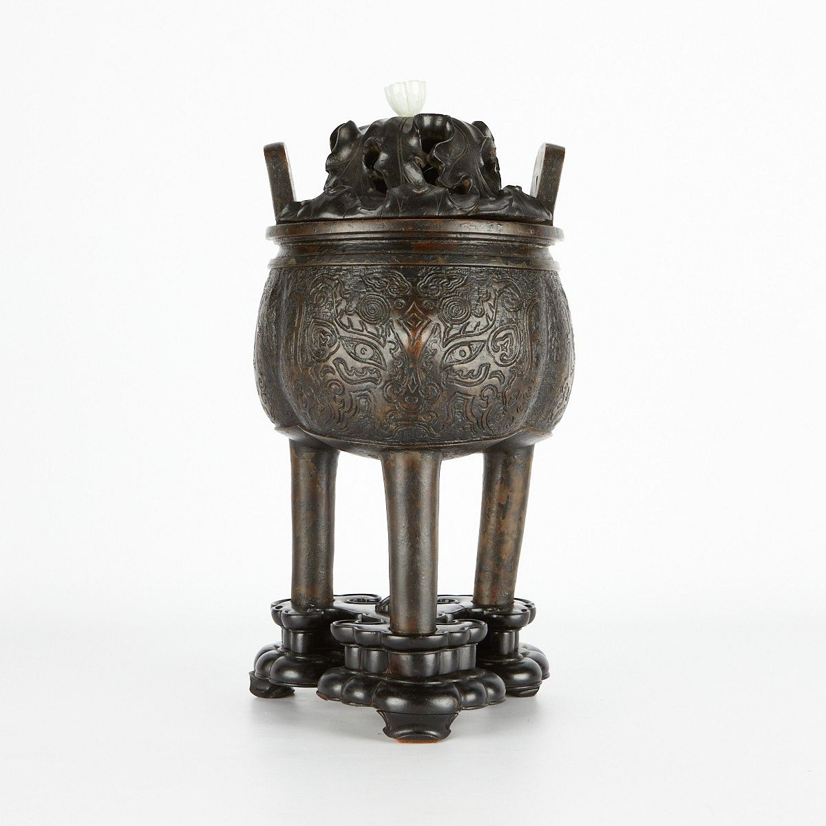 le_pho_banner 2 17th-18th c. Chinese Bronze Censer w/ Jade Knop