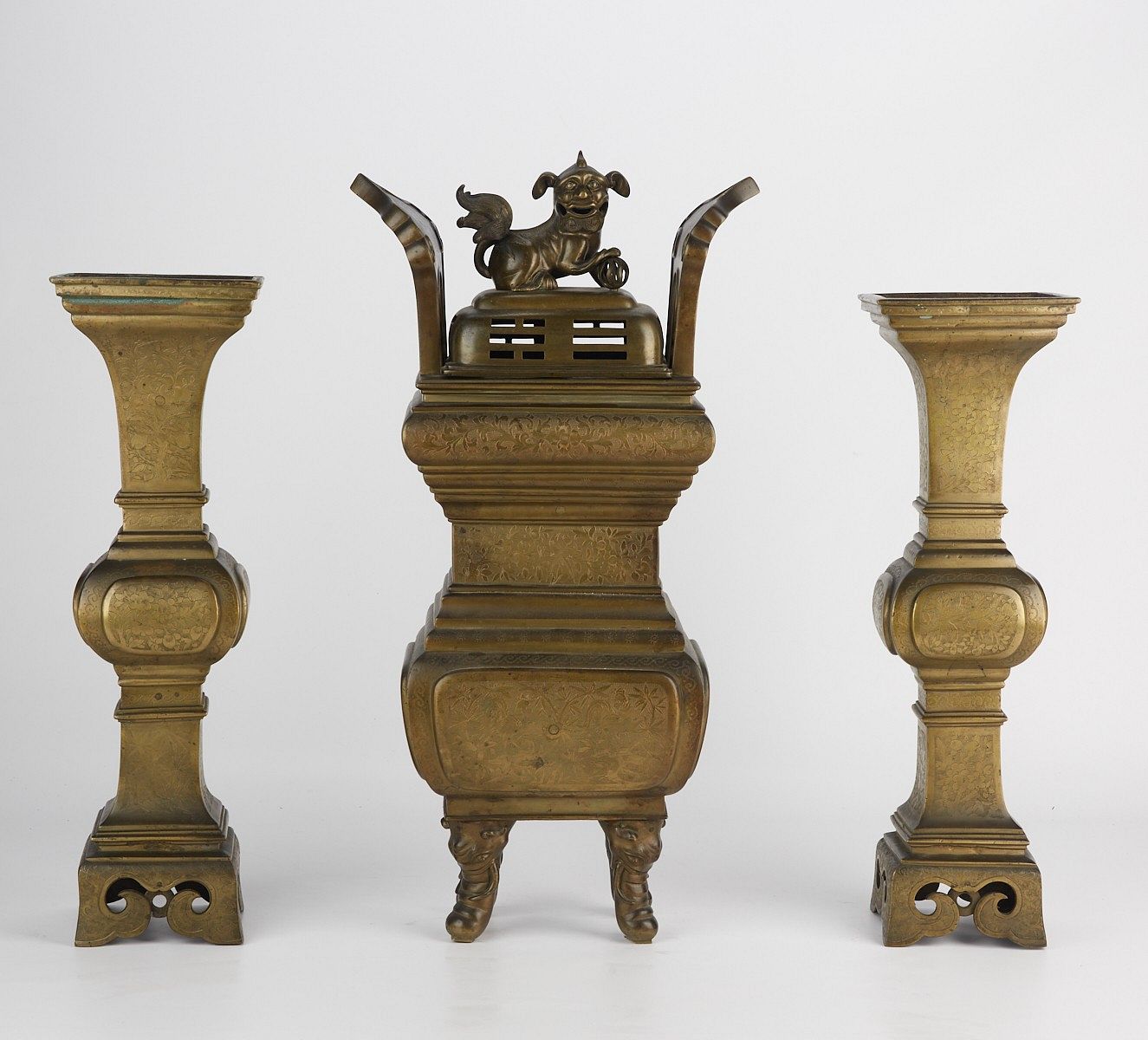 le_pho_banner 2 Set of 3 Large Bronze Chinese Temple Joss Sticks/Censer