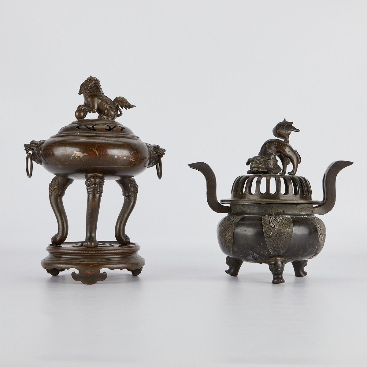 le_pho_banner 2 2 Chinese Bronze Tripod Censers w/ Stand