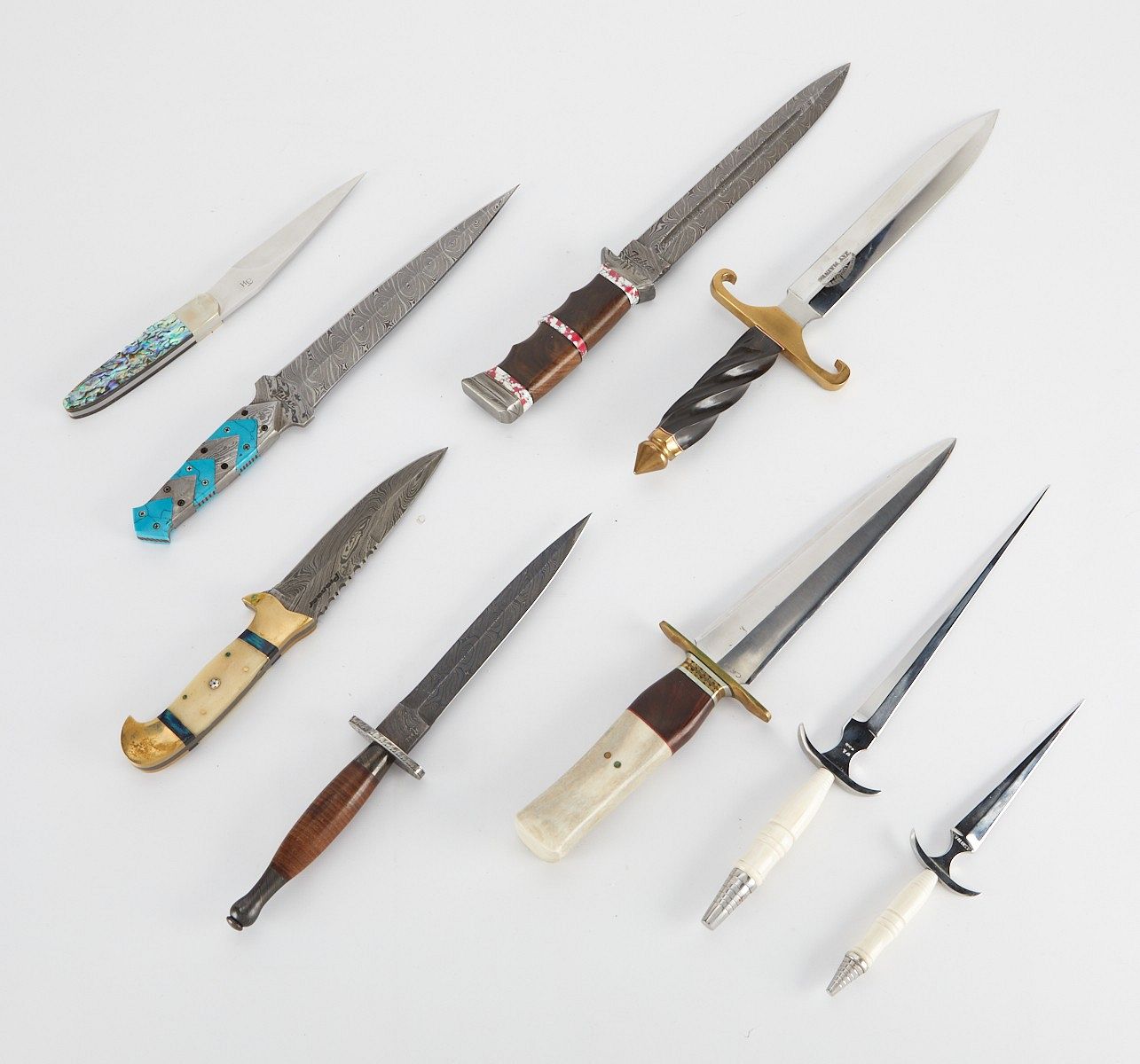 le_pho_banner 2 Nine Assorted Knives - Valois, Maines, Tahar