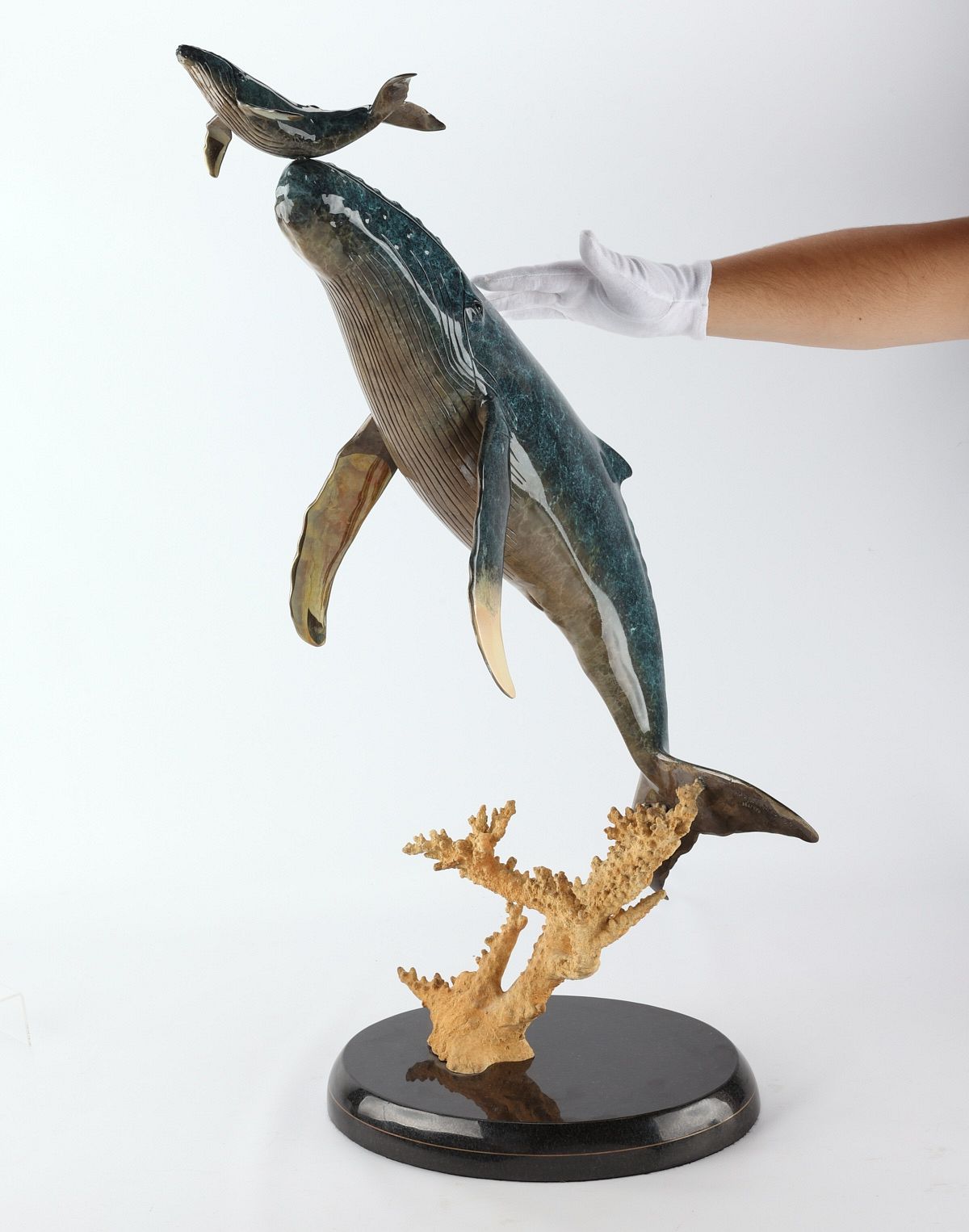 le_pho_banner 2 Robert Wyland "Genesis" Whale Sculpture