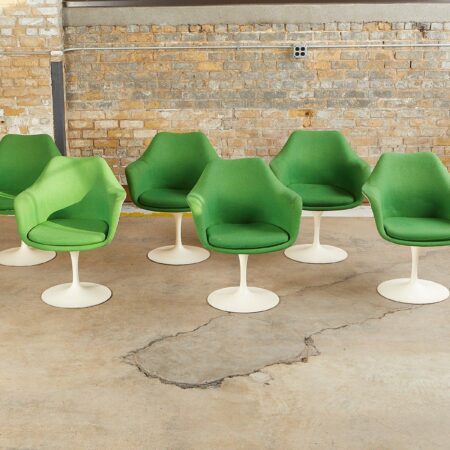 Six Eero Saarinen Knoll MCM Tulip Chairs