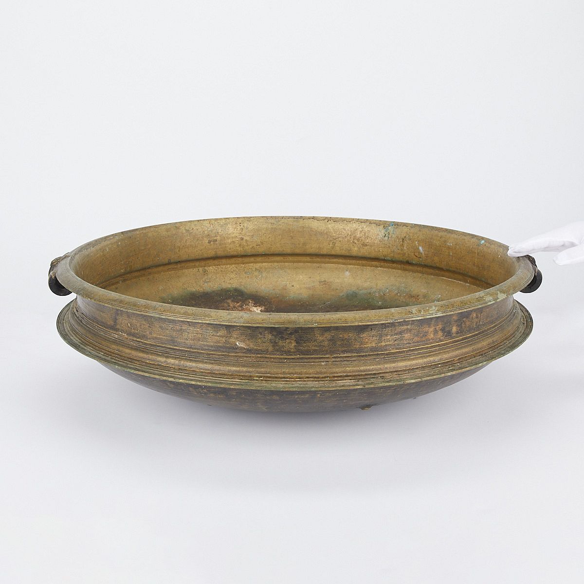 le_pho_banner 2 Large Indian Madurai Urli Bronze Vessel