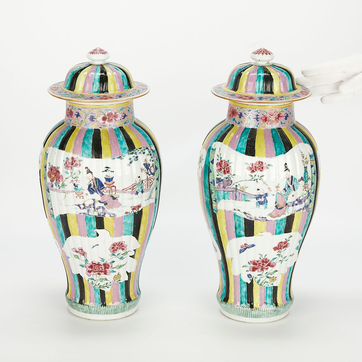 le_pho_banner 2 Pair 18th c. Chinese Export Porcelain Vases