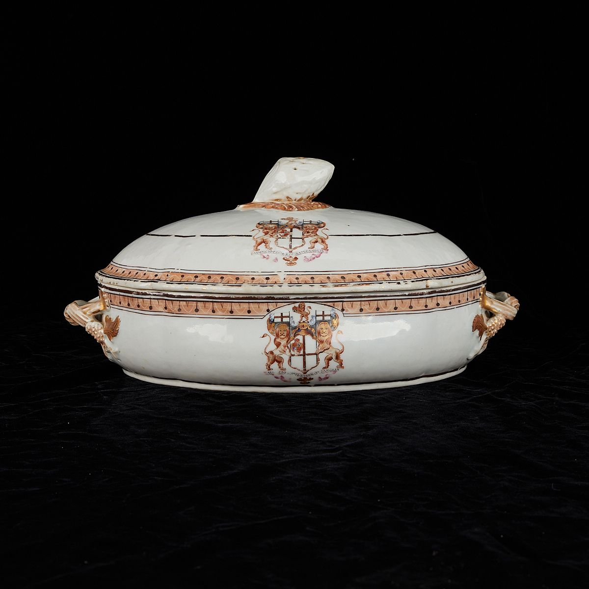 le_pho_banner 2 Chinese Export HEIC Porcelain Tureen
