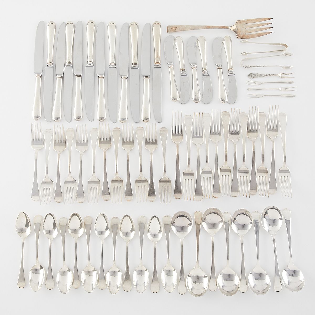 le_pho_banner 2 69 Pcs Sterling Silver Flatware 67.16 Troy Oz.