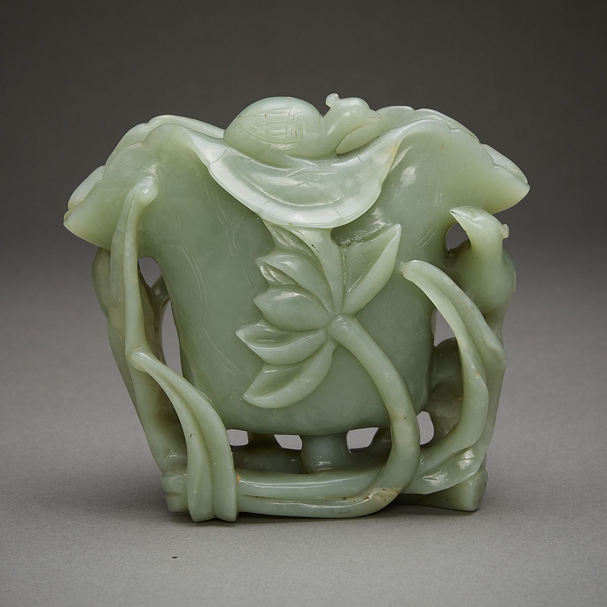 le_pho_banner 2 Antique Chinese Qing Carved Jade Cup