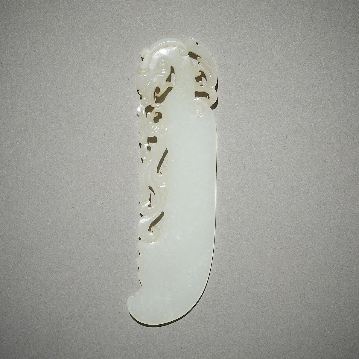 le_pho_banner 2 Chinese Pale or White Jade Carved Knife Pendant