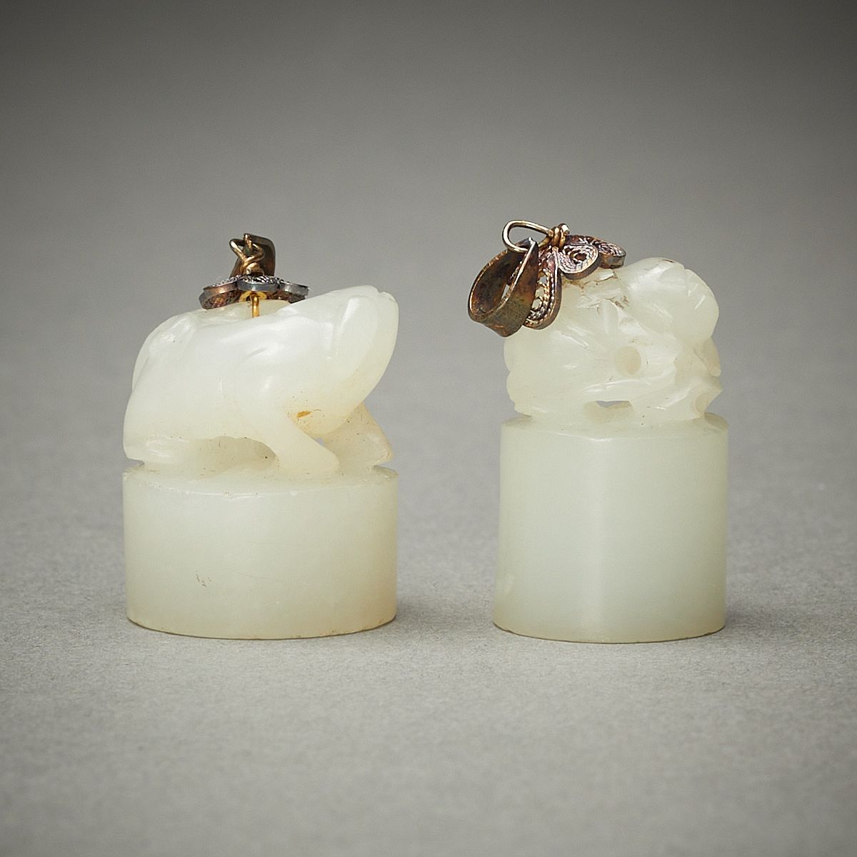 le_pho_banner 2 Pair of Chinese Pale or White Jade Seals