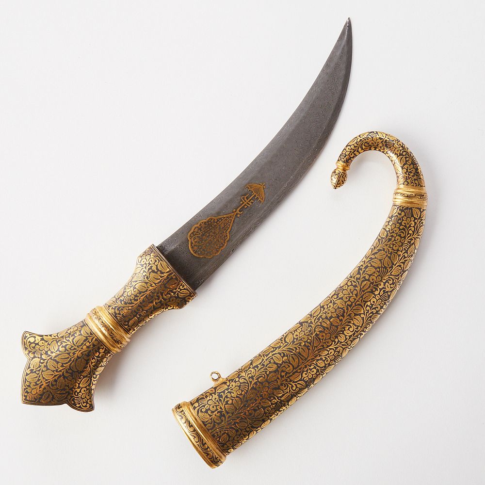 le_pho_banner 2 Indian Jambiya Knife with Inlaid Parasol Inscription