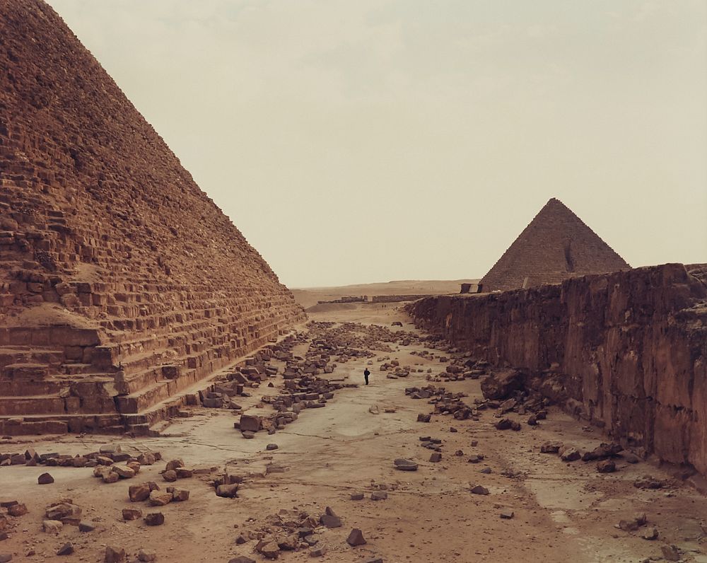 le_pho_banner 2 Richard Misrach "White Man Contemplating Pyramids" Photograph