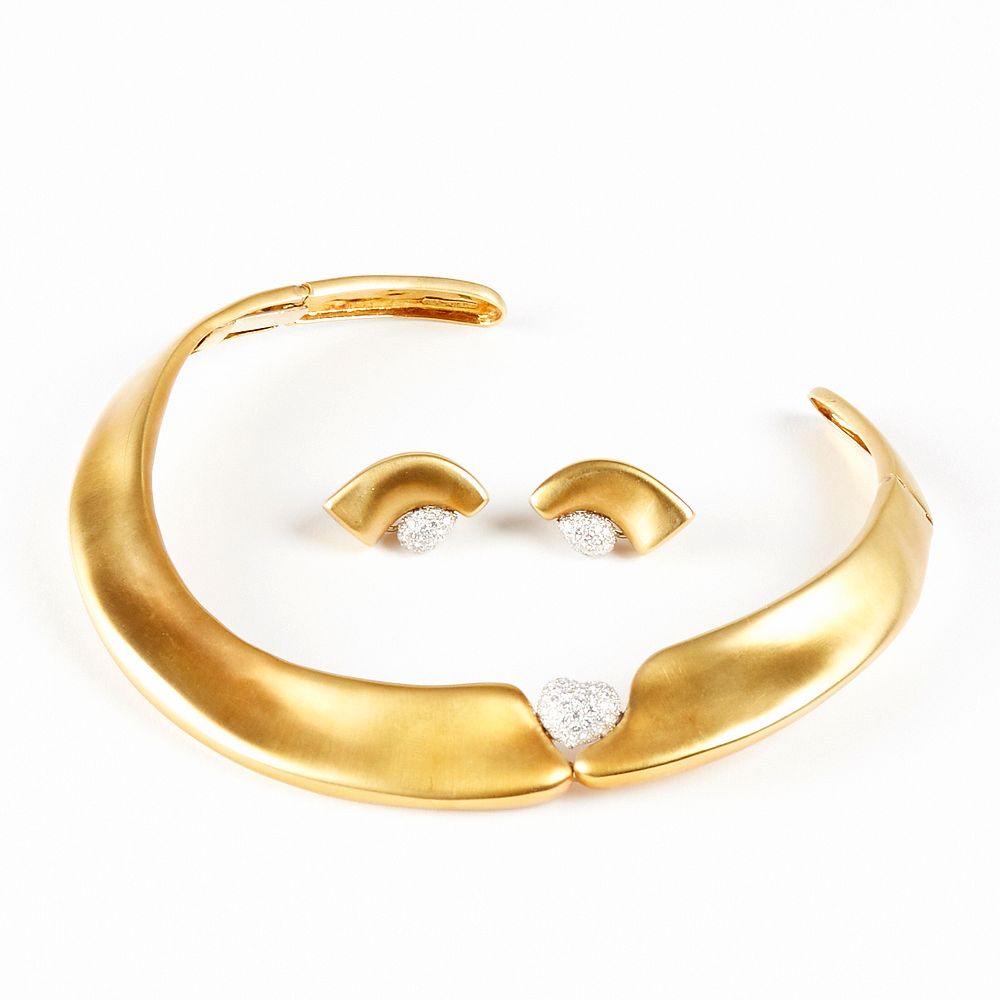 le_pho_banner 2 M. Stowe 18K PLAT & Diamond Choker & Earring Set