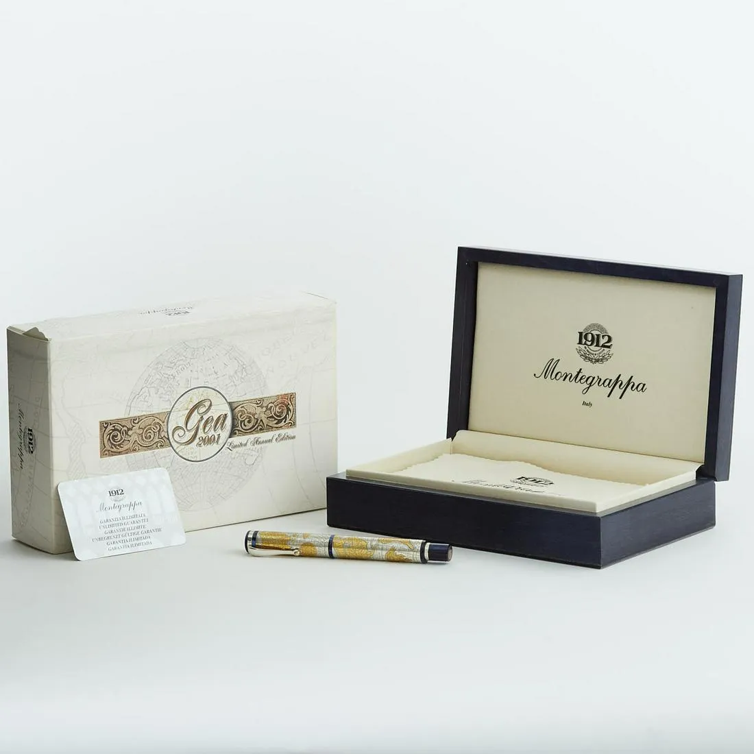 le_pho_banner 2 1912 Montegrappa Gea 2001 Limited Annual Edition Fountain Pen