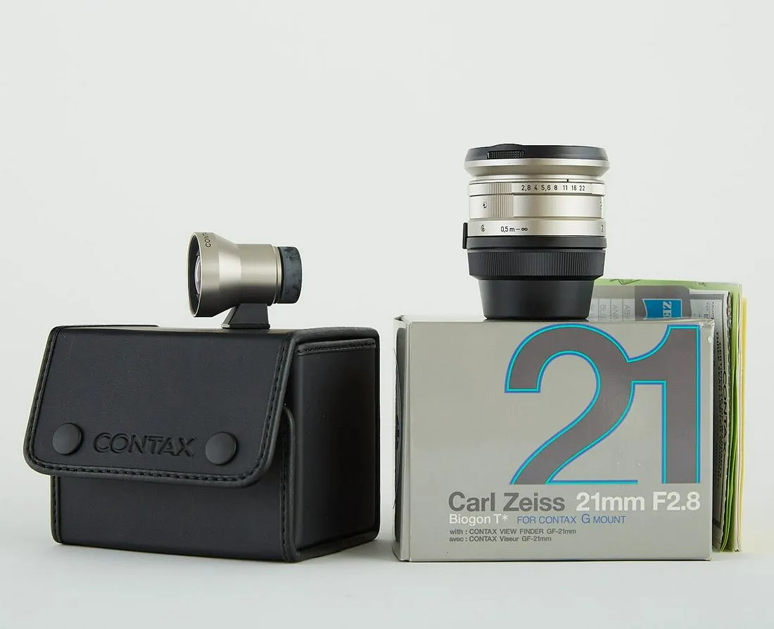 le_pho_banner 2 Carl Zeiss 21 mm F2.8 BiogonT* Camera Lens for Contax G Mount