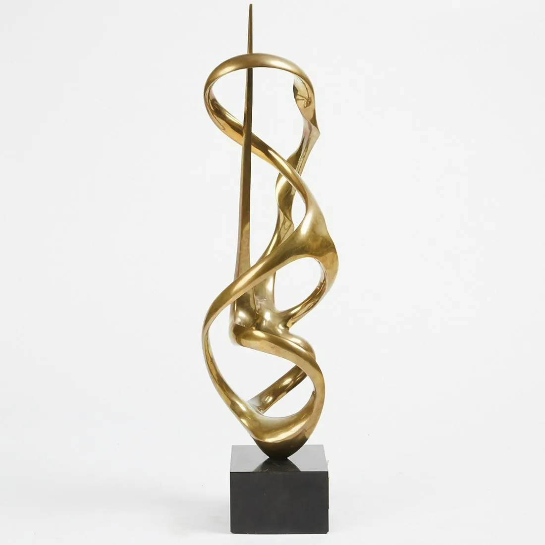 le_pho_banner 2 Kieff Grediaga "Cabeza-y-Musa" Polished Bronze Sculpture