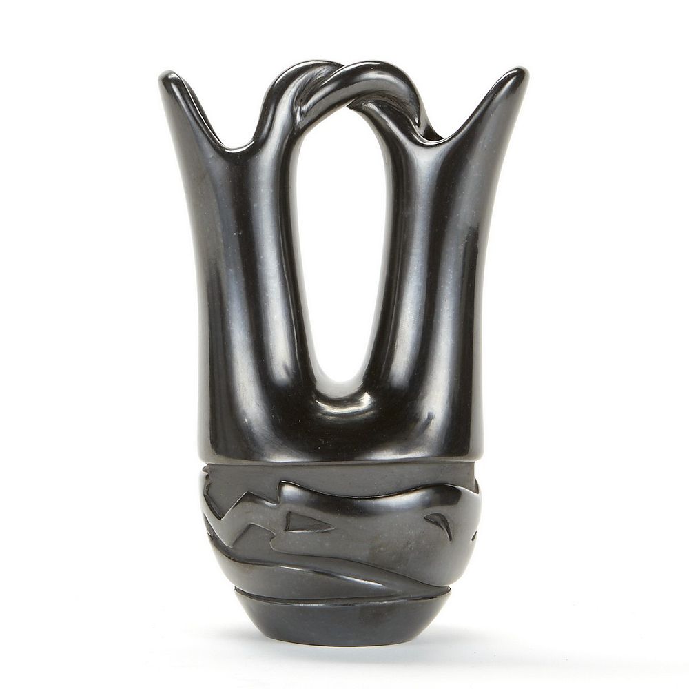 le_pho_banner 2 Elizabeth Naranjo Blackware Wedding Vase