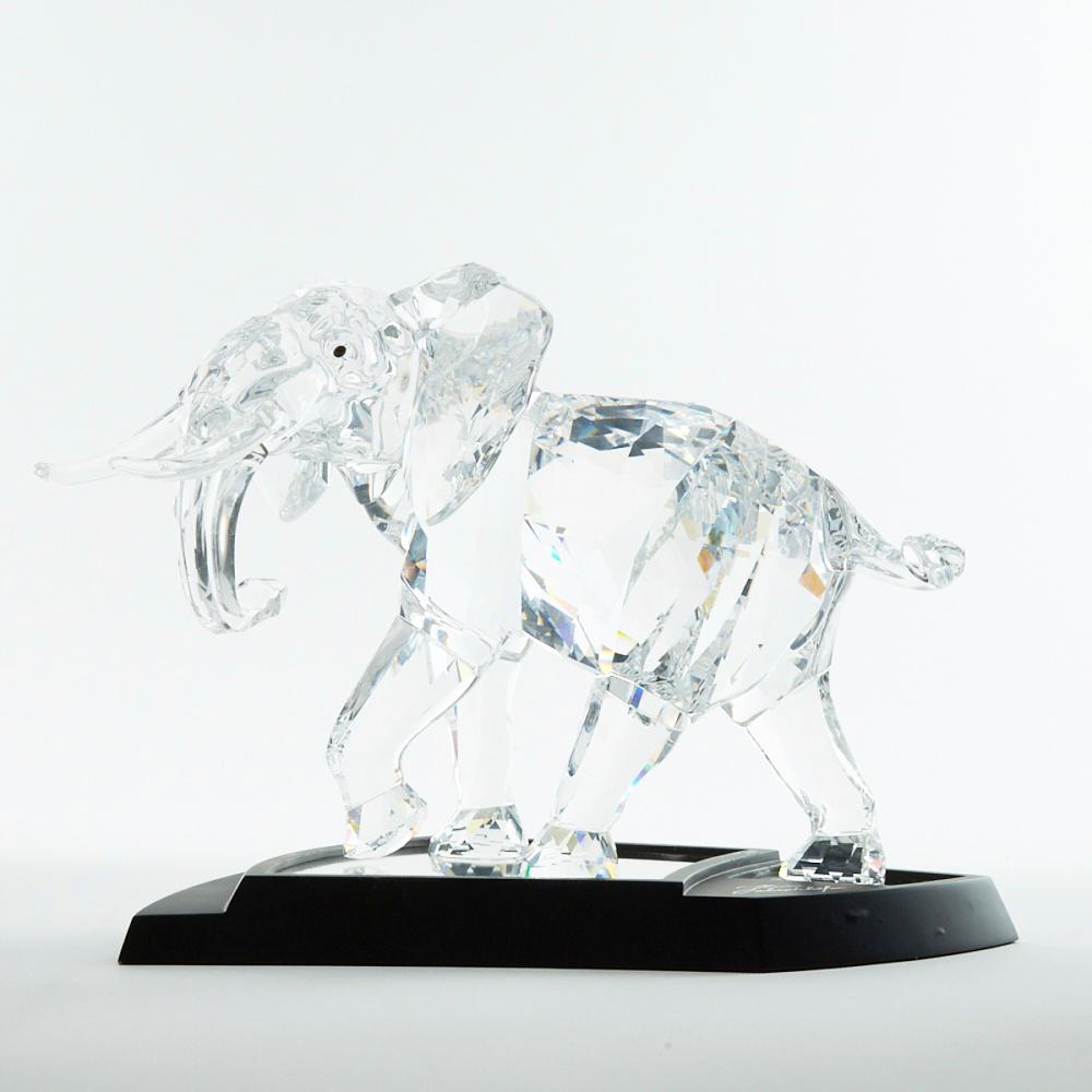 le_pho_banner 2 Swarovski Crystal Limited Edition Elephant