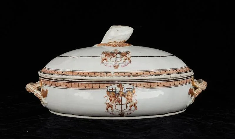 chinese-export-porcelain-tureen Antique Chinese export porcelain tureen and lid adorned with armorial crests and gilded details.